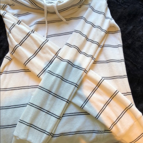 Volcom Striped Hoodie Sweater - Picture 4 of 4